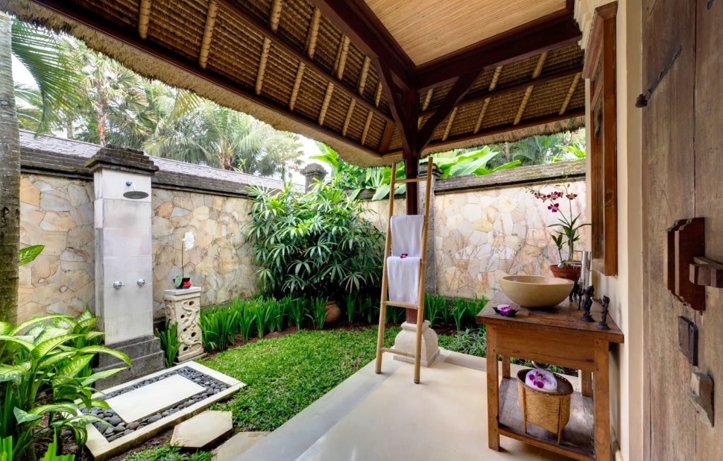 femfem-buitendouches-bali