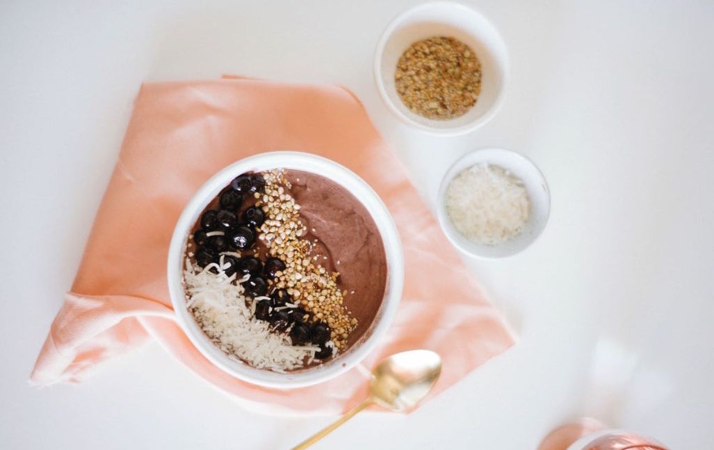 femfem-smoothie-bowl-acai