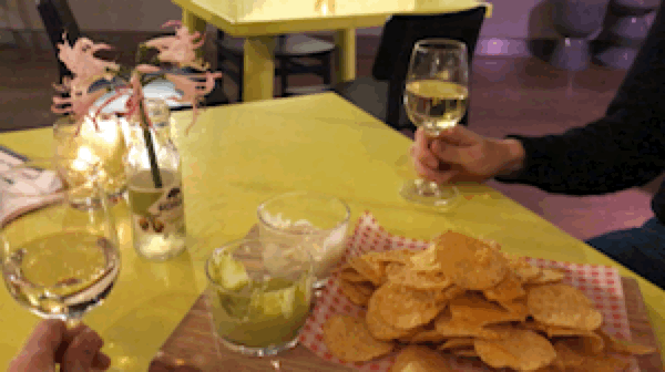 Stayokay wijntje gif