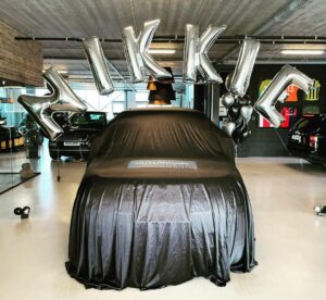 nieuwe-auto-nikkie-plessen