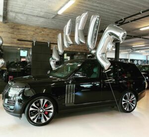 nikkie-plessen-nieuwe-auto