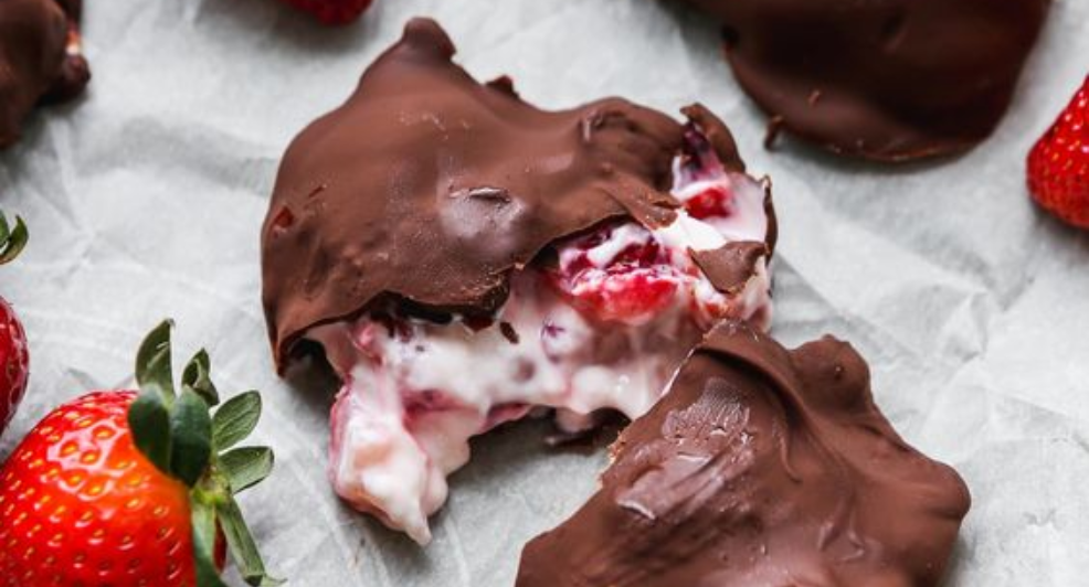 strawberry yoghurt bites tiktok maken