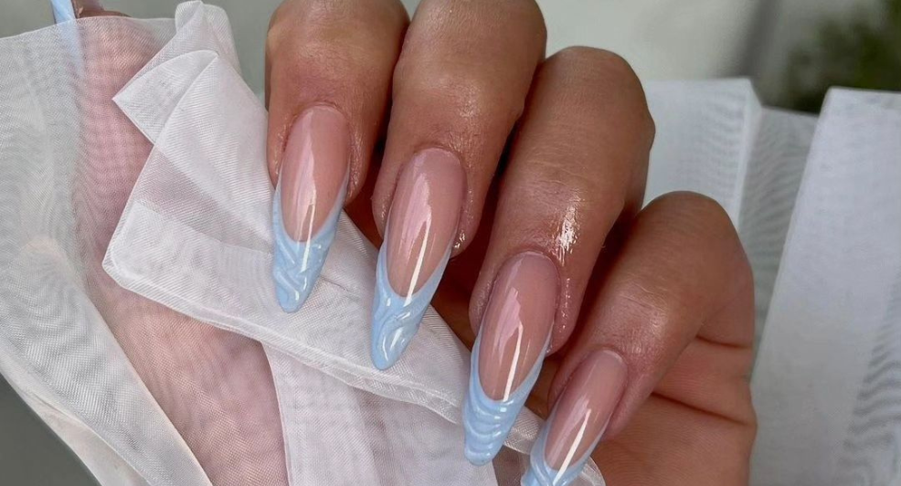 dip powder nails